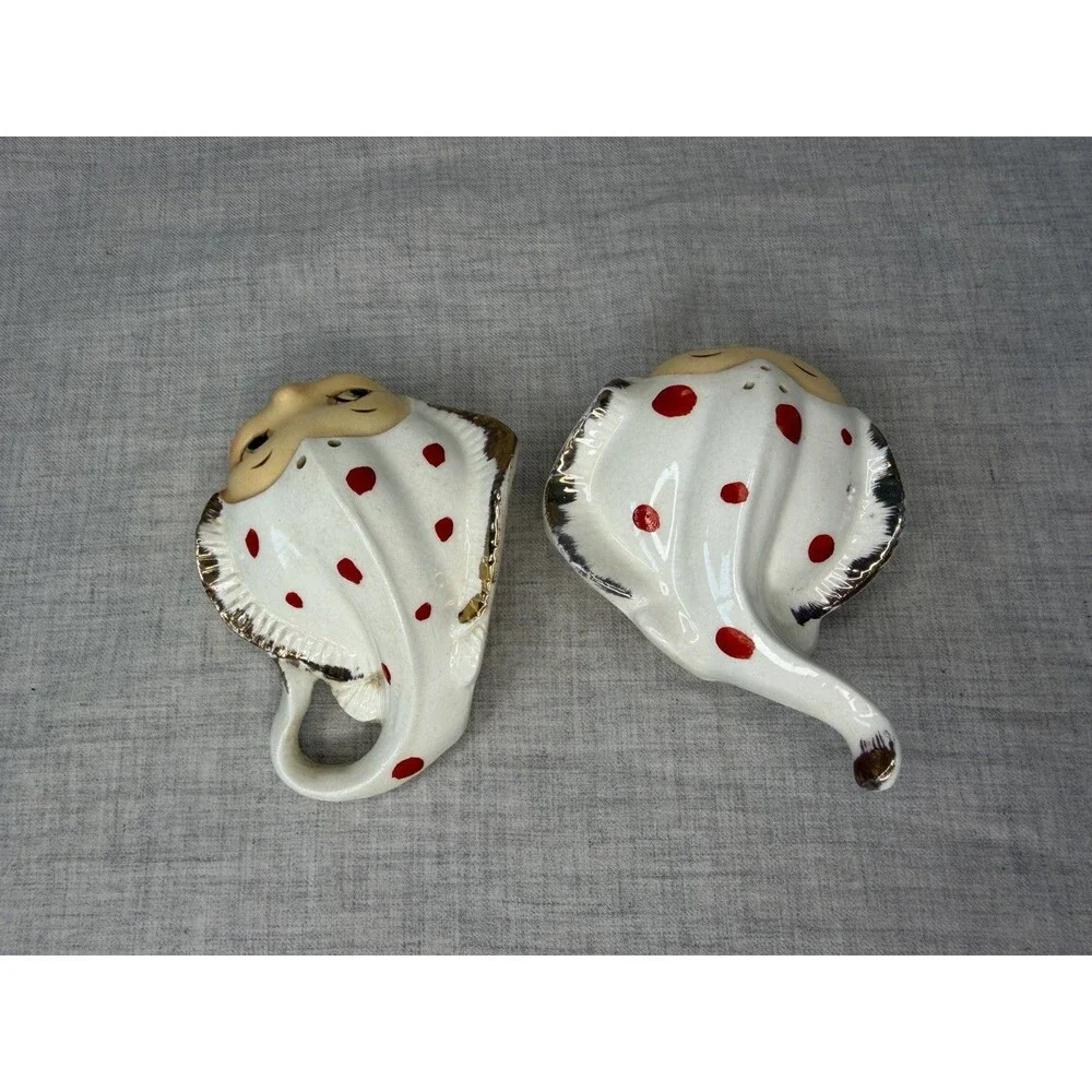 Anthropomorphic Anthro Stingray Red Polka Dot Salt Pepper Shakers 1950's